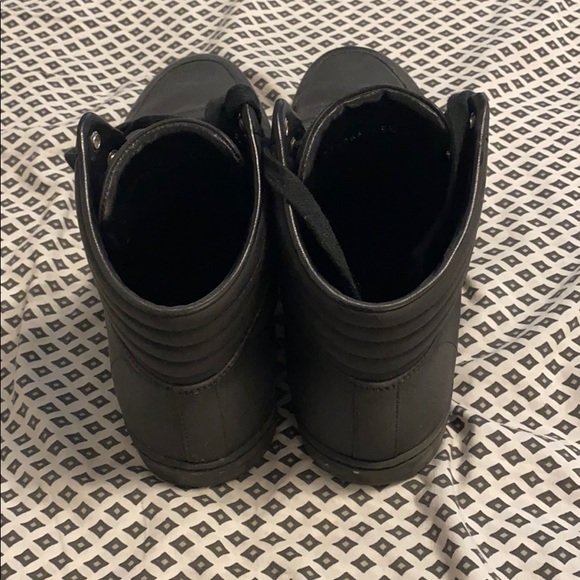 Sneakers - Picture 3 of 5